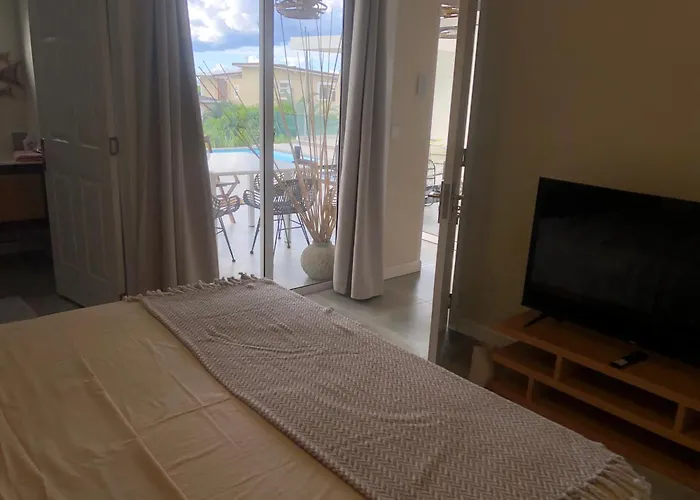 Elomy Villa
